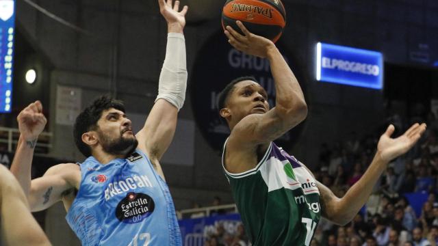 Tyson Carter durante el Río Breogán vs. Unicaja de Málaga