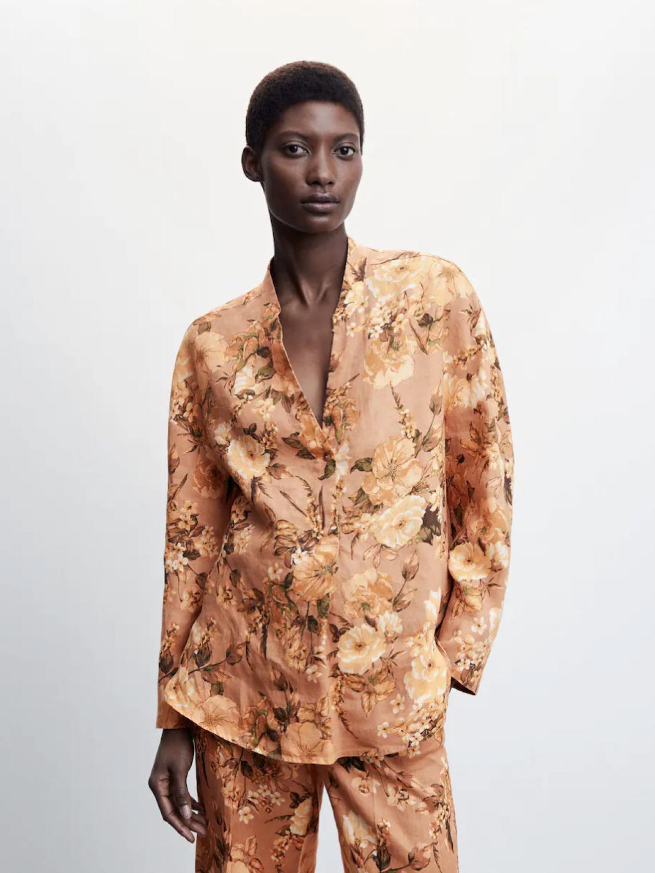 Camisa de Mango.