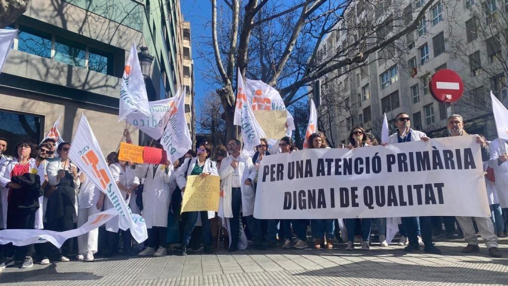 Protesta frente a la Conselleria de Sanidad del Sindicato Médico el pasado mes de enero.