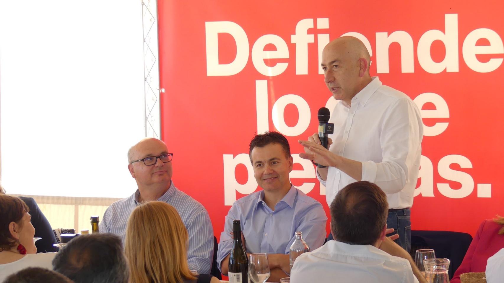 Comida del partido en Villajoyosa, donde el ministro era el invitado central.