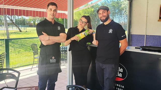 Jonatan y Benjamín en su gastrobar de Aldeamayor
