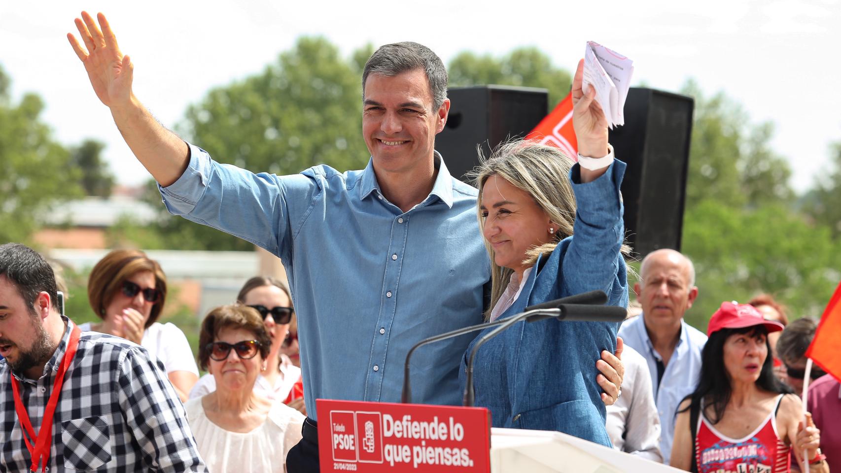 Pedro Sánchez y la ministra de Educación, Milagros Tolón. 