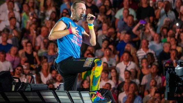 La banda de rock británica Coldplay, tocando en el estadio de Wembley el 12 de agosto de 2022.