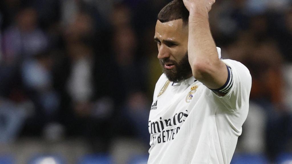 Benzema se lamenta tras una acción producida en la primera mitad frente al Celta.