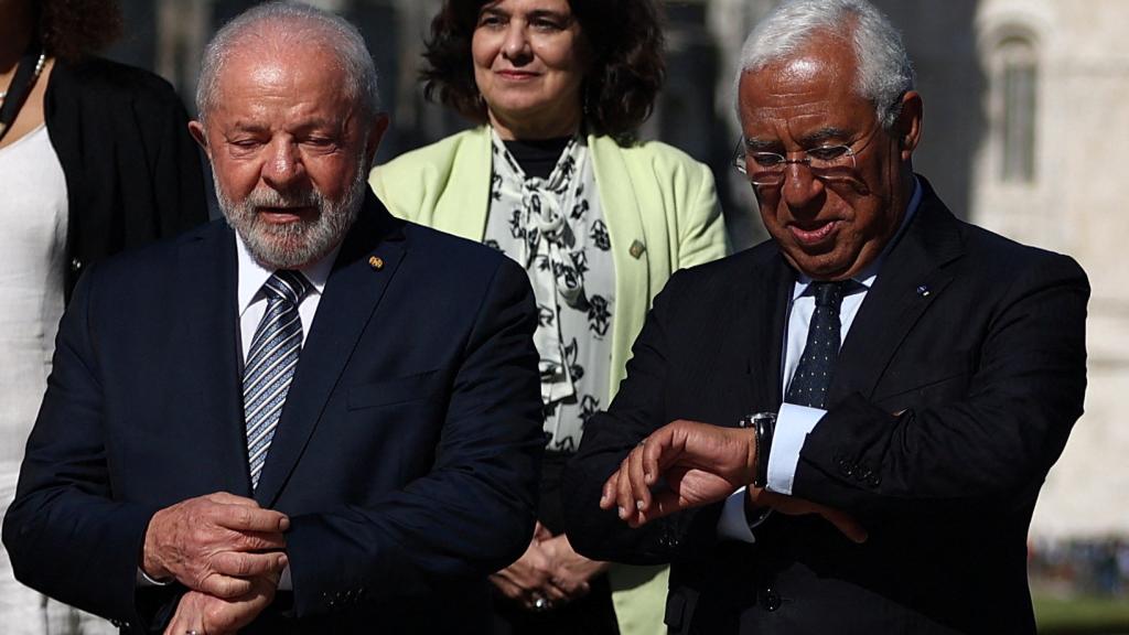 Lula da Silva, presidente de Brasil, junto al Primer Ministro portugués, Antonio Costa.