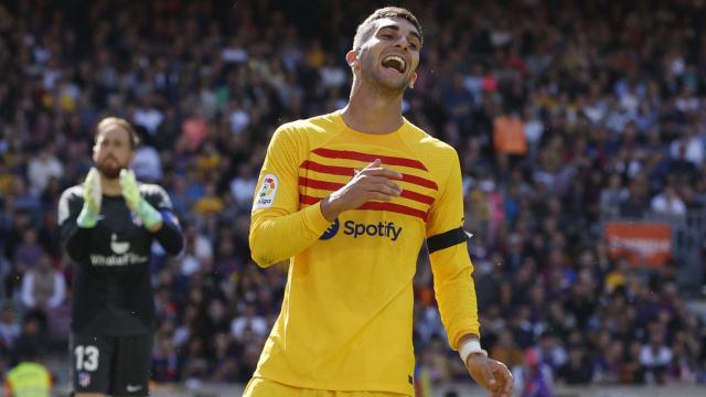 Ferran celebra su gol en el Barcelona - Atlético.