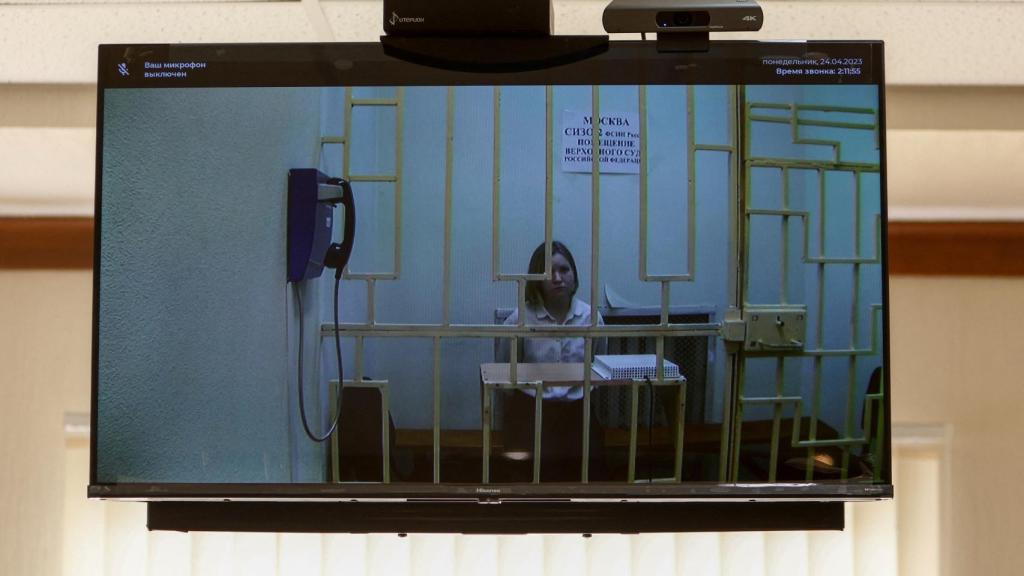 Darya Trepova comparece por videollamada.