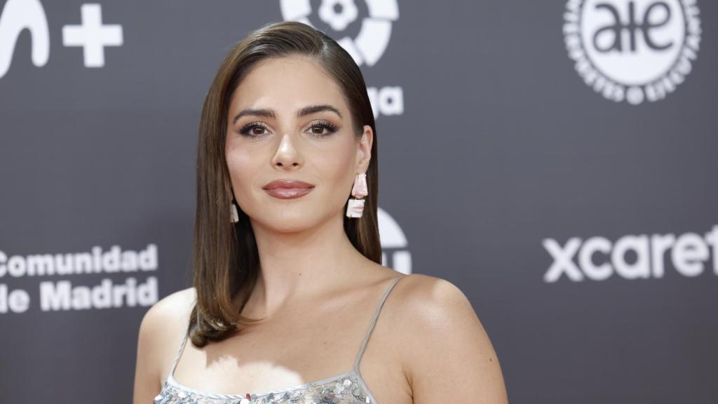 Andrea Duro en la alfombra roja de los Premios Platino.