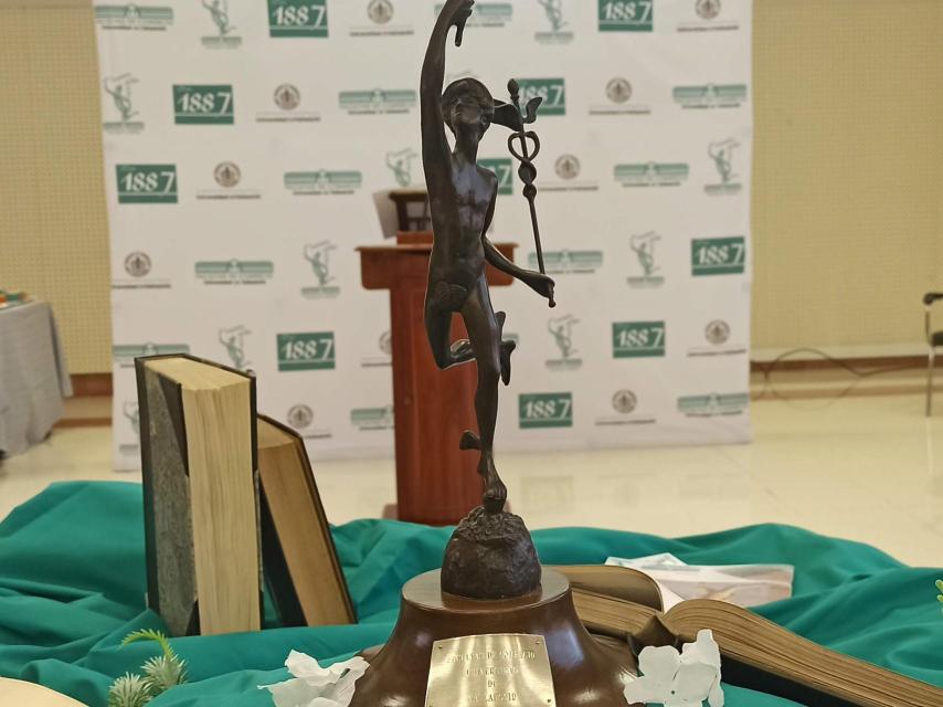 Figura de bronce y plata obra del joyero vallisoletano Antonio Zúñiga que se entregará a cada uno de los premiados