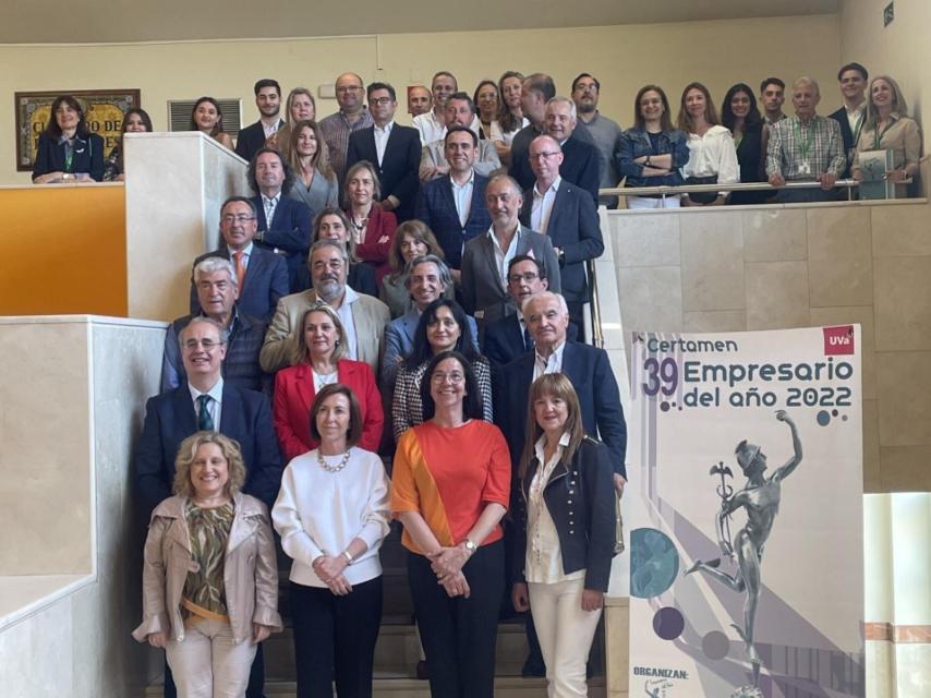 Foto de familia del jurado del 39º Certamen Empresario del Año de la UVa