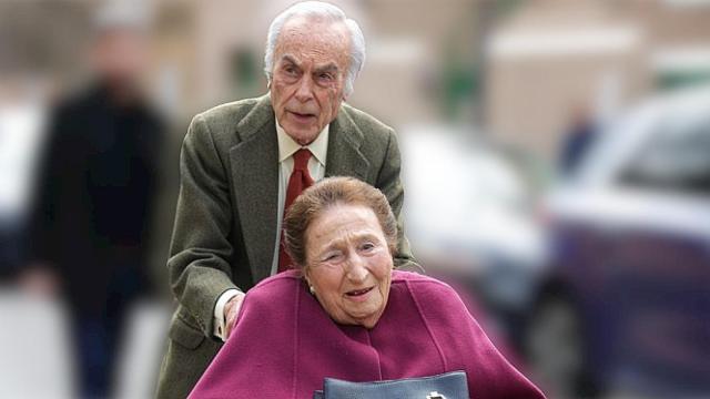 La infanta Margarita y su marido, Carlos Zurita, en una imagen de archivo.
