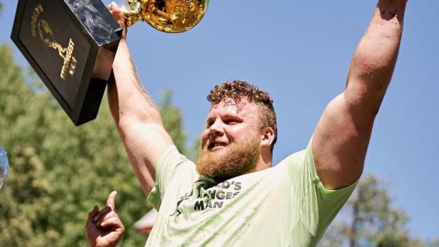 Tom Stoltman, tras ganar su segundo título de 'hombre más fuerte del mundo'