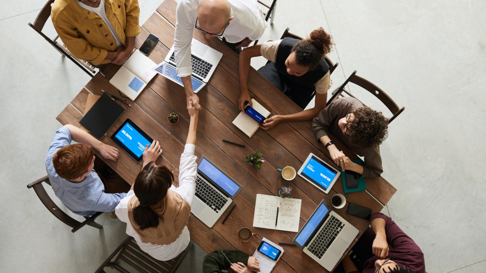 Una reunión de empresa.
