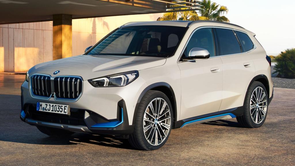 El BMW iX1 tiene una autonomía eléctrica de hasta 438 kilómetros.