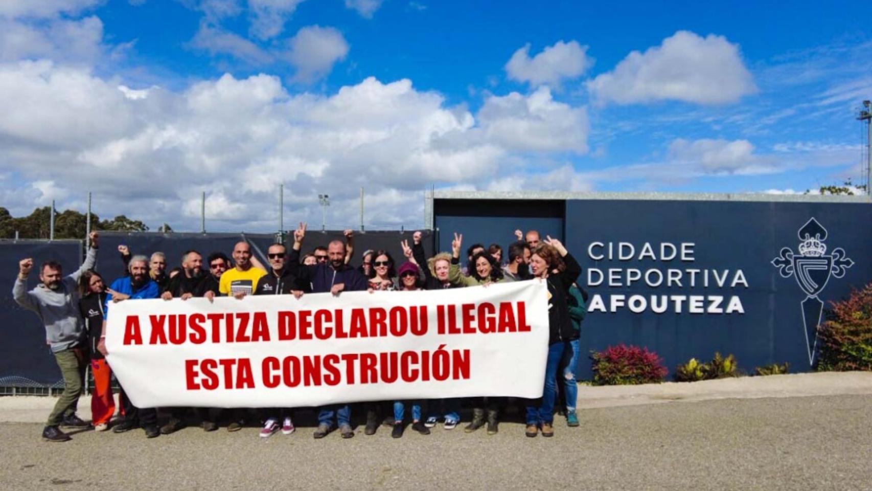 Miembros de la Comunidad de Montes de Tameiga celebran el fallo del TSXG.