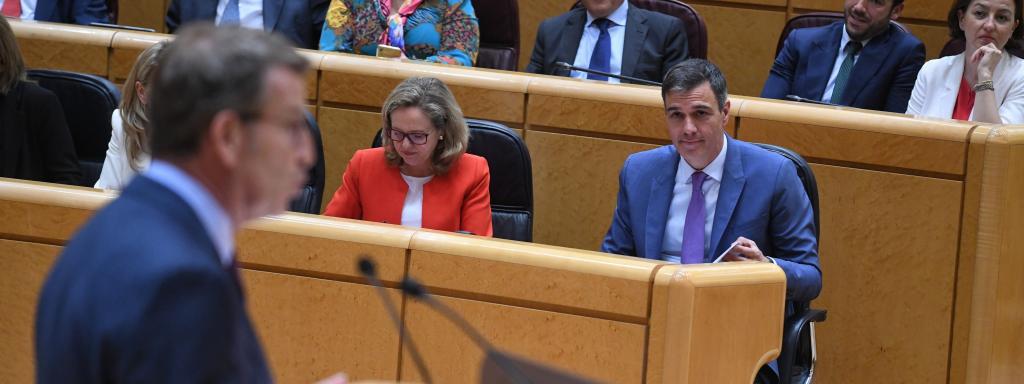 Sánchez y  Feijóo, durante el debate en el Senado en este 2023.