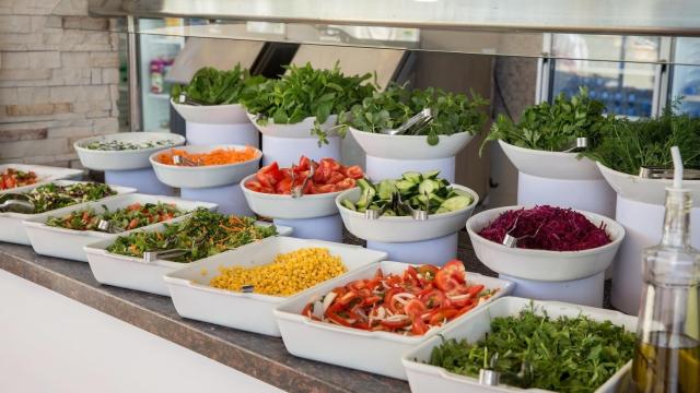 Las 10 ensaladas más famosas del mundo, así las puedes hacer en casa