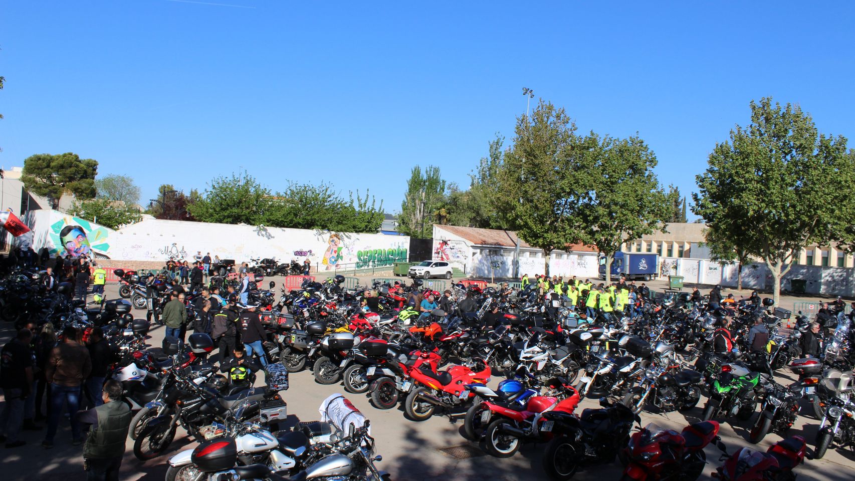 Centenas de motoristas de toda España viajan hasta Quintanar (Toledo)