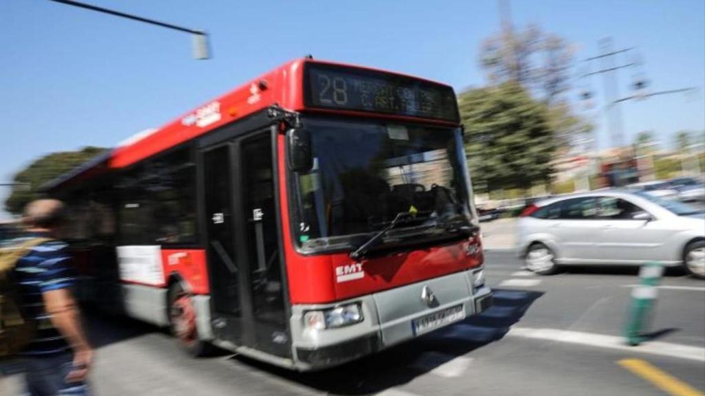 Un autobús de la EMT de Valencia en una imagen de archivo.