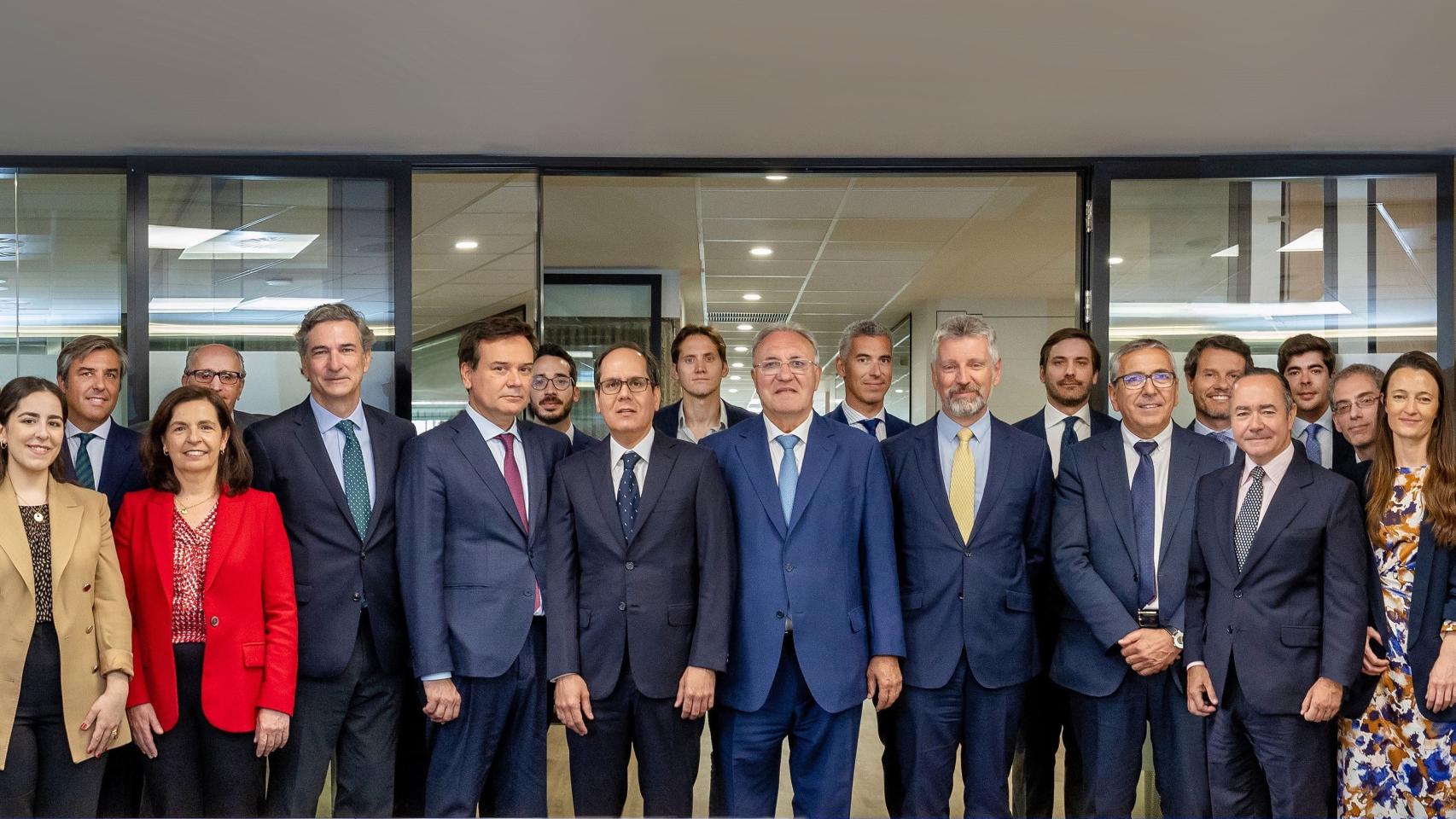Firma del primer PPA industrial con garantía CESCE entre Sonnedix y Sidenor
