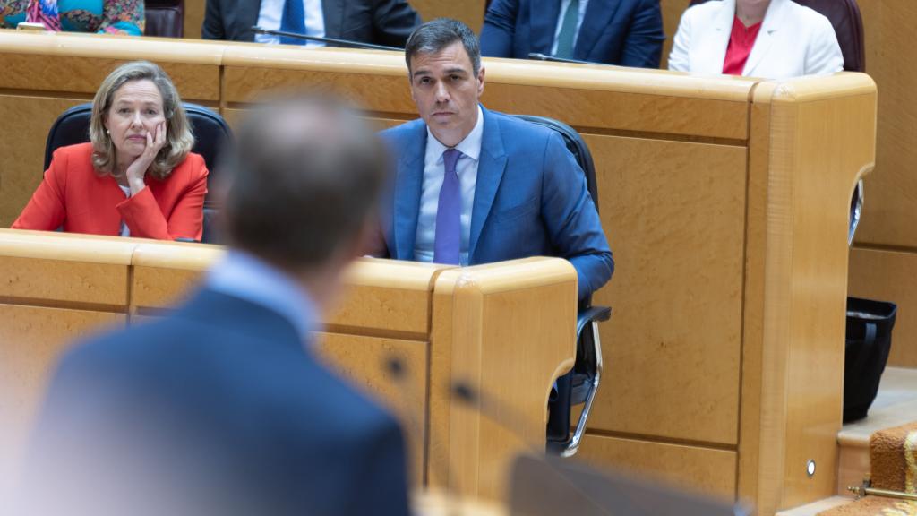 Alberto Núñez Feijóo interviene en el Pleno durante la comparecencia del presidente del Gobierno para informar sobre los planes del Gobierno en el contexto económico y social de la guerra de Ucrania.