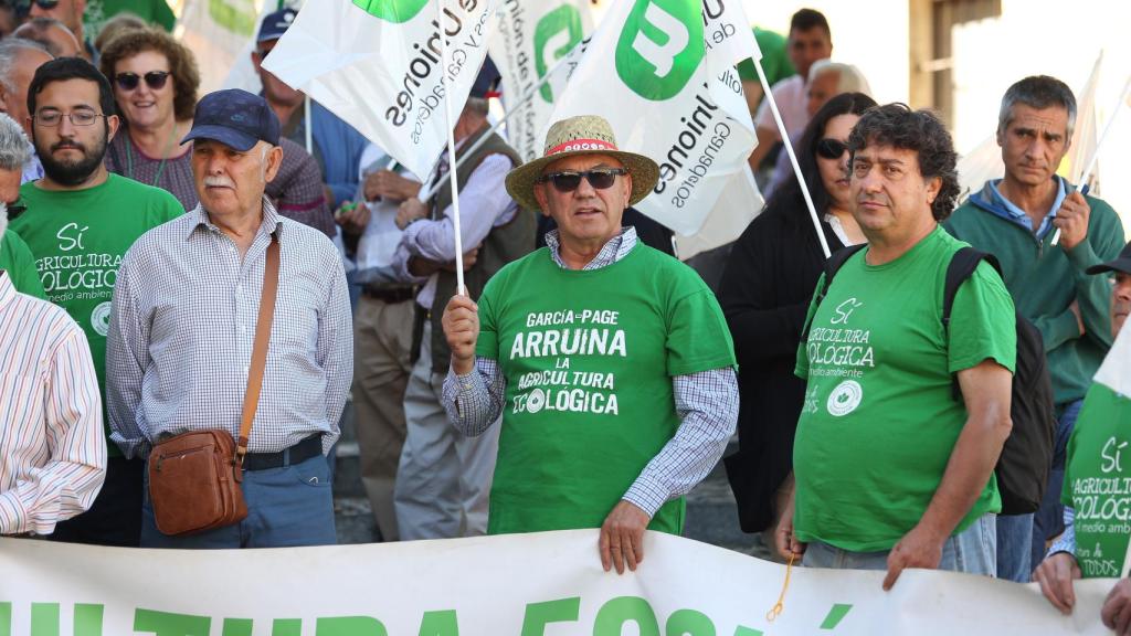 Protesta frente a la Consejería de Agricultura en Toledo. Foto: Óscar Huertas.