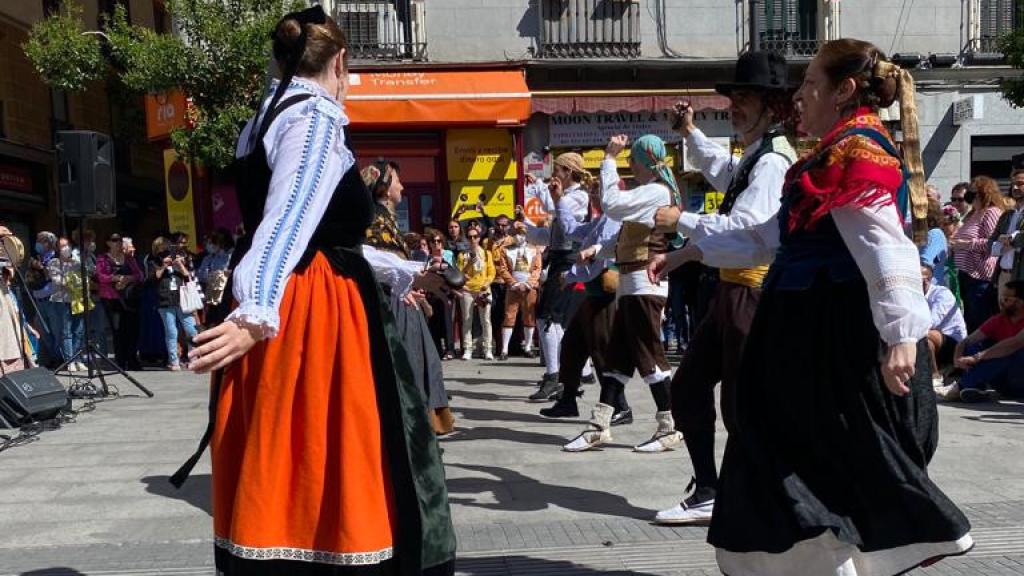 Celebración de la Fiesta de las Mayas y Mayos.