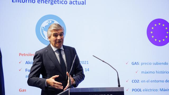 El presidente y consejero delegado de Naturgy, Francisco Reynés, clausura el encuentro empresarial CEOE-CEPYME, en la sede de CEOE, a 6 de octubre de 2022