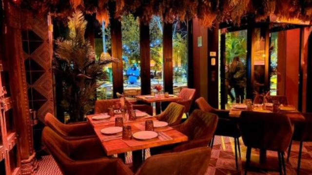 Interior de un restaurante Burro Canaglia.