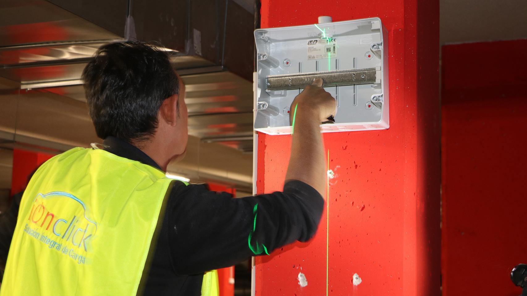 Instalación de punto de recarga de coche eléctrico