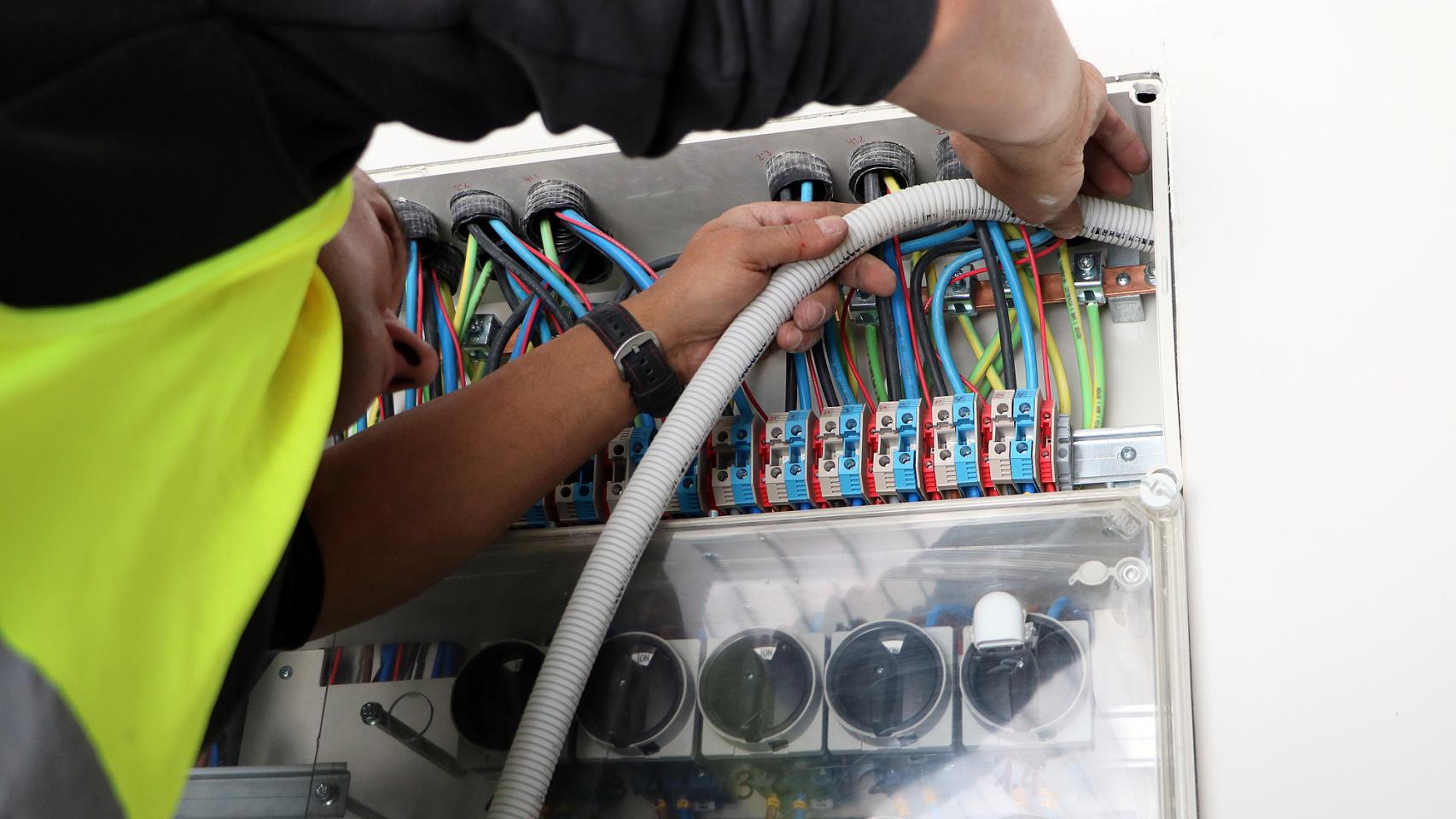 Instalación de punto de recarga de coche eléctrico