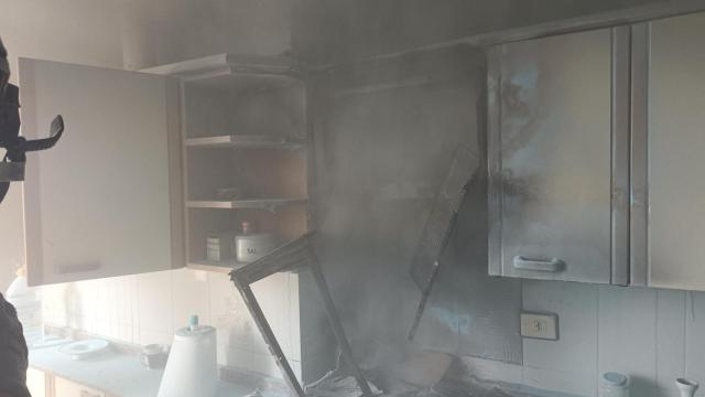Incendio en una campana extractora de una vivienda.