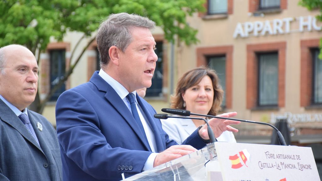 Emiliano García-Page en la inauguración de Farcama Primavera en Toulouse (Francia). Foto: JCCM.