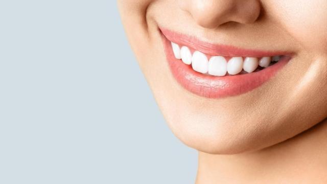 Regala una sonrisa radiante en el Día de la Madre con este cepillo eléctrico: ¡solo cuesta 30 euros!