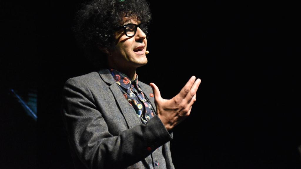 Miguel de Lucas actuando durante el homenaje de los 50 años de Cipriano García en Caja Rural de Zamora