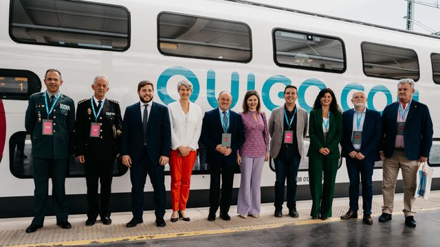 Tren Ouigo en la Estación de Albacete. Foto: Ouigo.