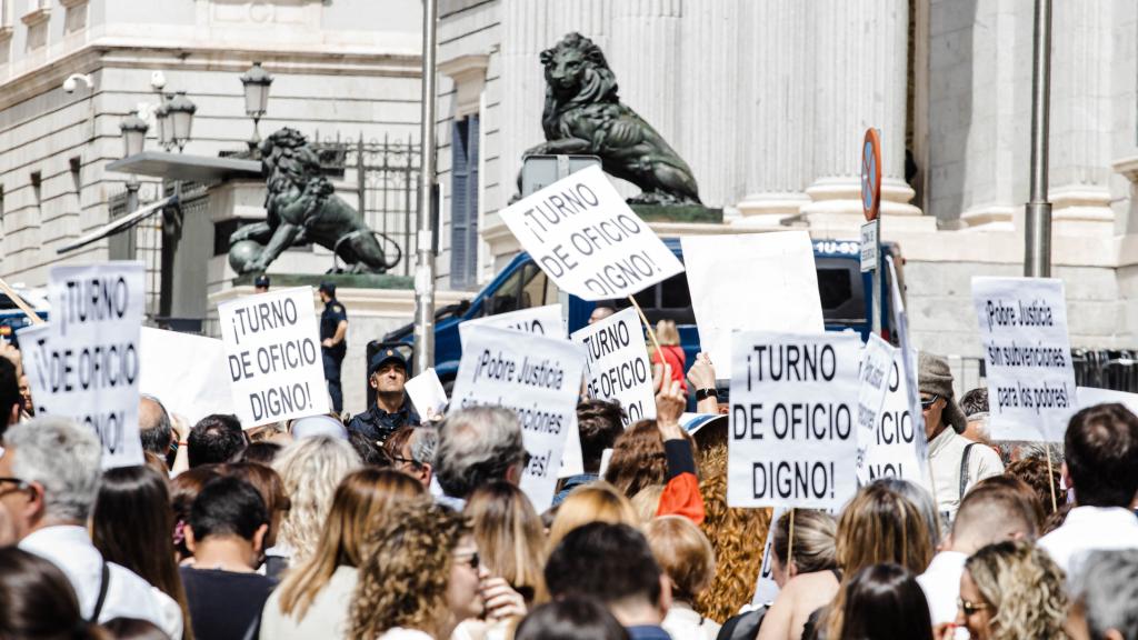 Protesta de los abogados de oficio.