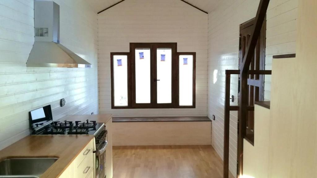 El interior de una de las minicasas de Real House Life