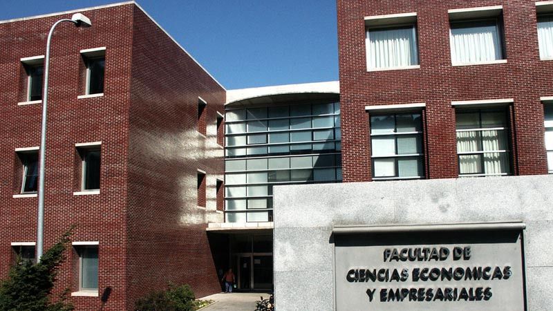Universidad de Cantabria (UC).