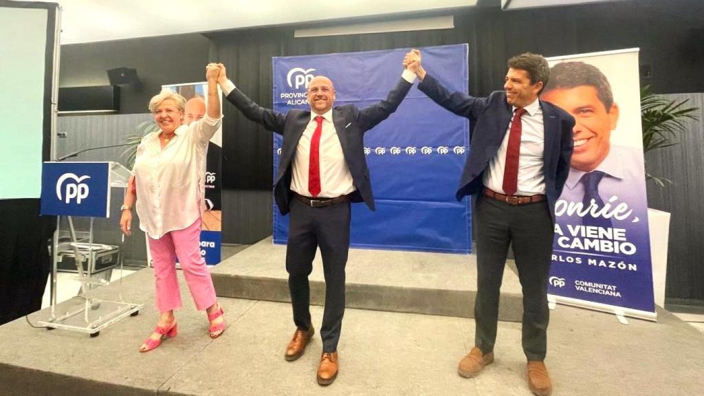 Paco Ponce y Carlos Mazón, en la presentación de este viernes en Petrer.