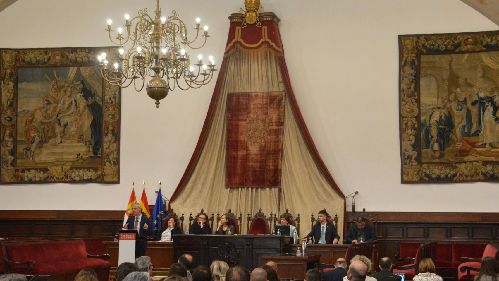 Último Claustro de la Universidad de Salamanca durante este curso
