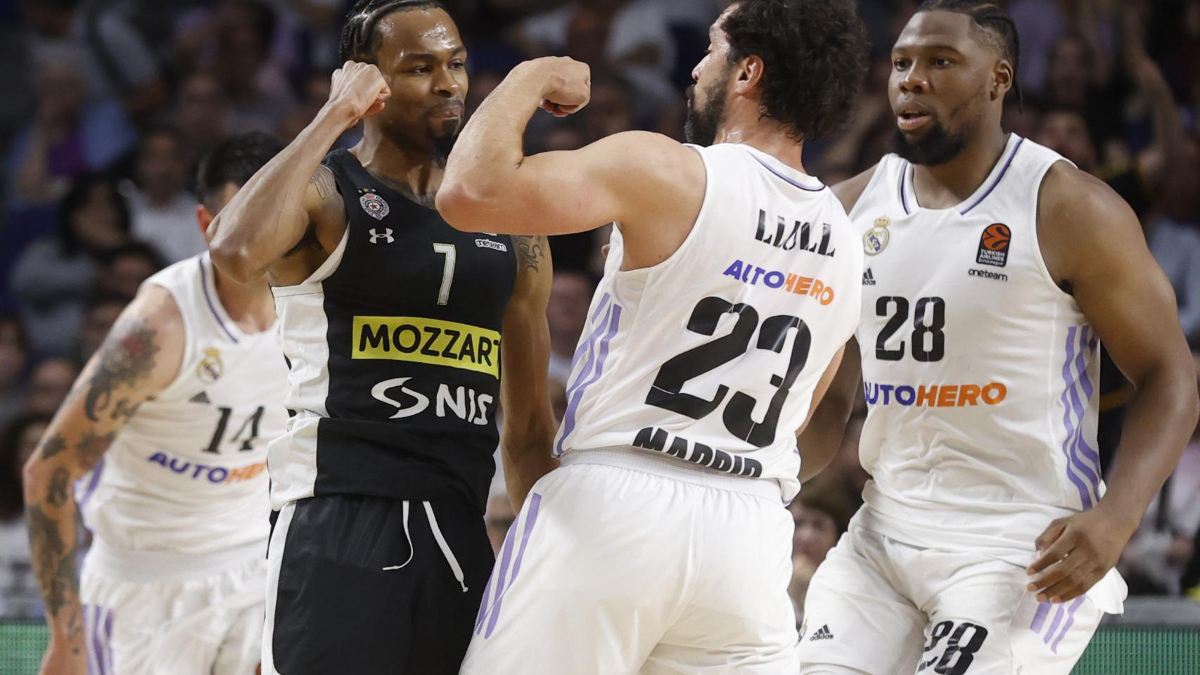 Llull y Punter, con los puños en alto.