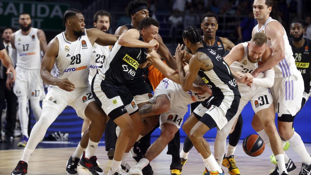Imagen de la batalla campal que se formó entre los dos equipos.