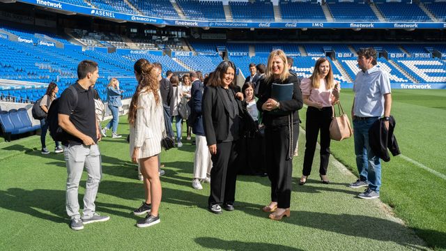 Participantes en la II Feria del Talento, celebrada el pasado año también en el estadio de la Real Sociedad.