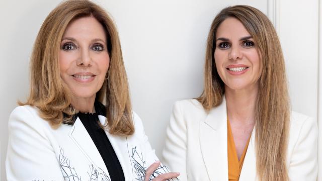 Maribel y Miriam Yébenes, madre e hija trabajan en el centro Maribel Yébenes.