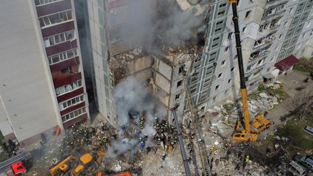 Vista aérea de edificios de la ciudad de Uman tras un bombardeo ruso.