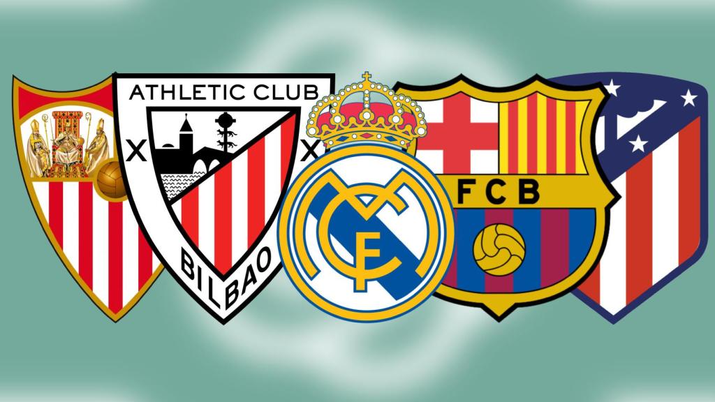 Escudos de varios equipos de fútbol.