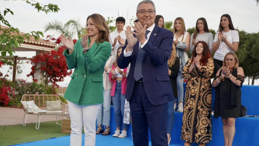 Salado y Patricia Navarro en el acto.
