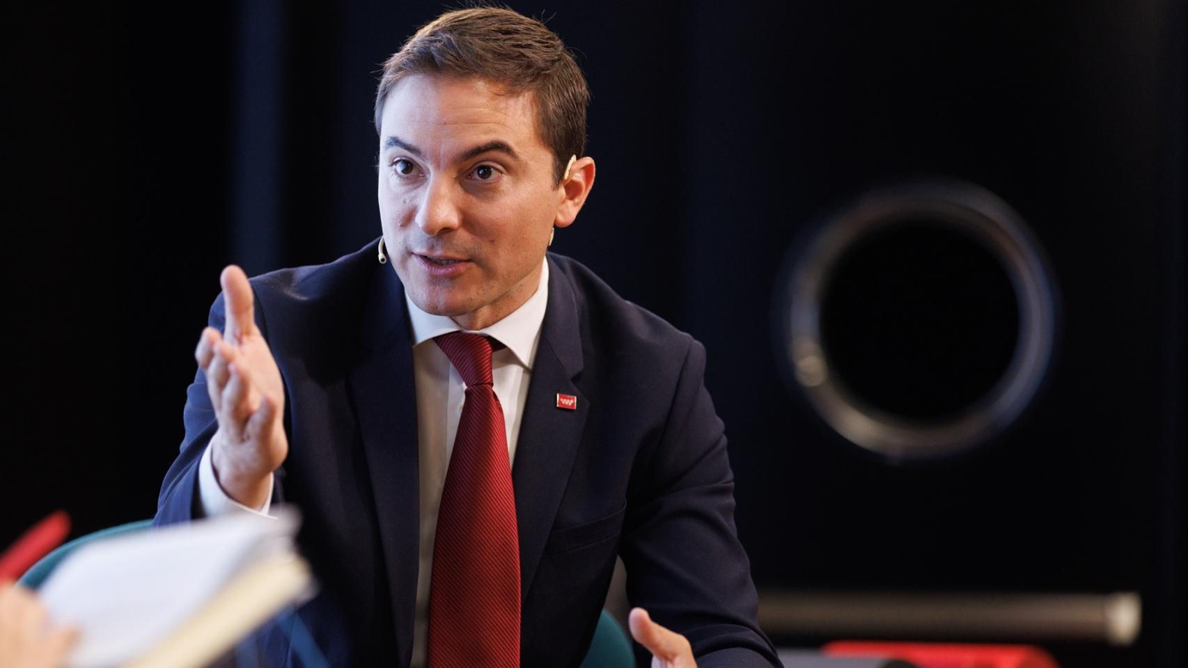 El secretario general del PSOE-M y candidato a la Presidencia de la Comunidad, Juan Lobato, interviene durante un acto esta semana