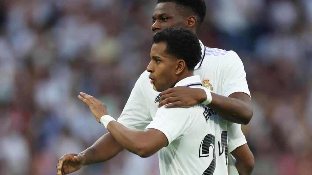 Rodrygo y Camavinga celebran uno de los tantos ante el Almería.